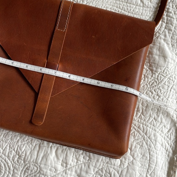 Handmade Greek leather messenger envelope bag - Picture 15 of 16